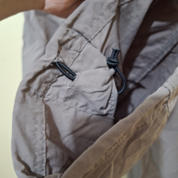 Mountain Hardwear Convertible Hiking Pants - Picture 2 of 6